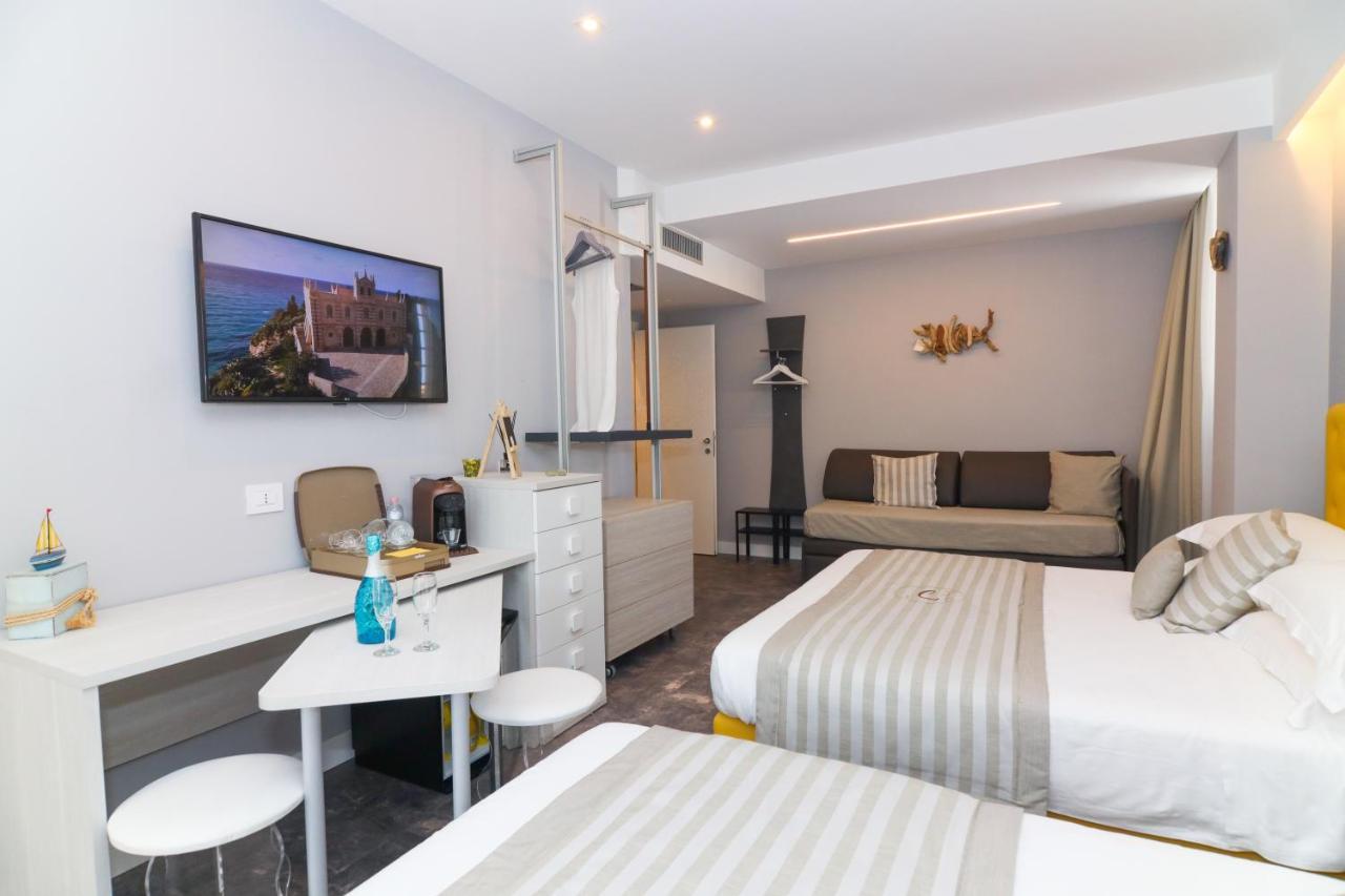 J Luxury Home Tropea Bagian luar foto