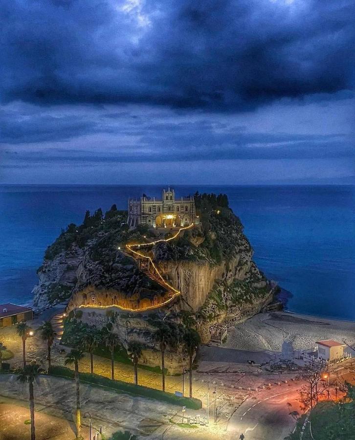 J Luxury Home Tropea Bagian luar foto