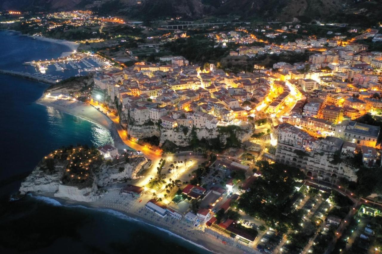 J Luxury Home Tropea Bagian luar foto