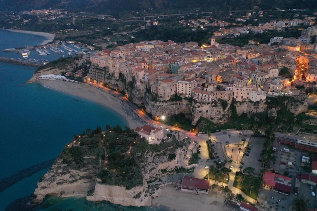 J Luxury Home Tropea Bagian luar foto